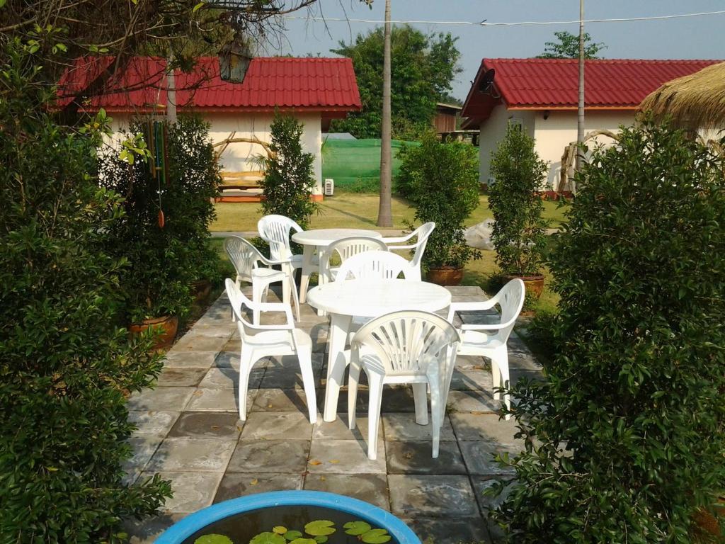 Moon River Resort Ubon Ratchathani Exterior foto